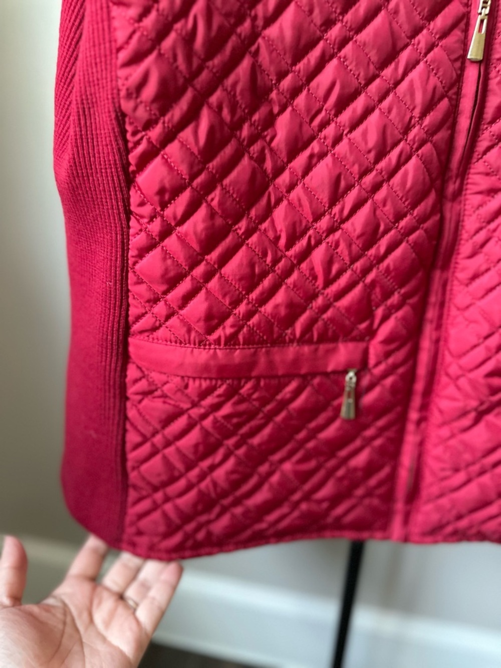 Classic Quilted Red Women's Vest with Zip Pockets - Picture 4 of 12